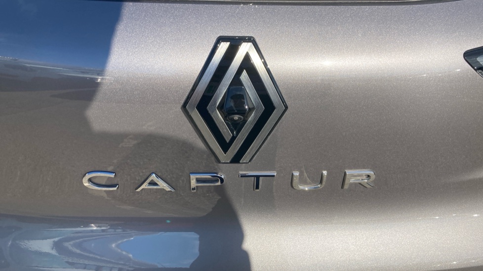 Renault Captur 1.2 TCE 115 Techno 5dr Petrol Hatchback - Image 28