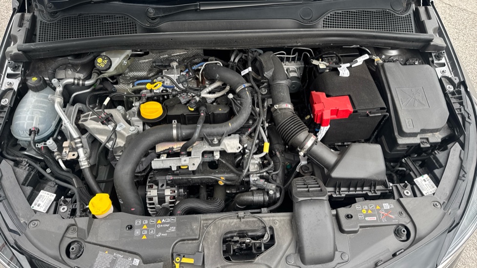 Renault Clio 1.0 TCe 90 Techno 5dr Petrol Hatchback - Image 8