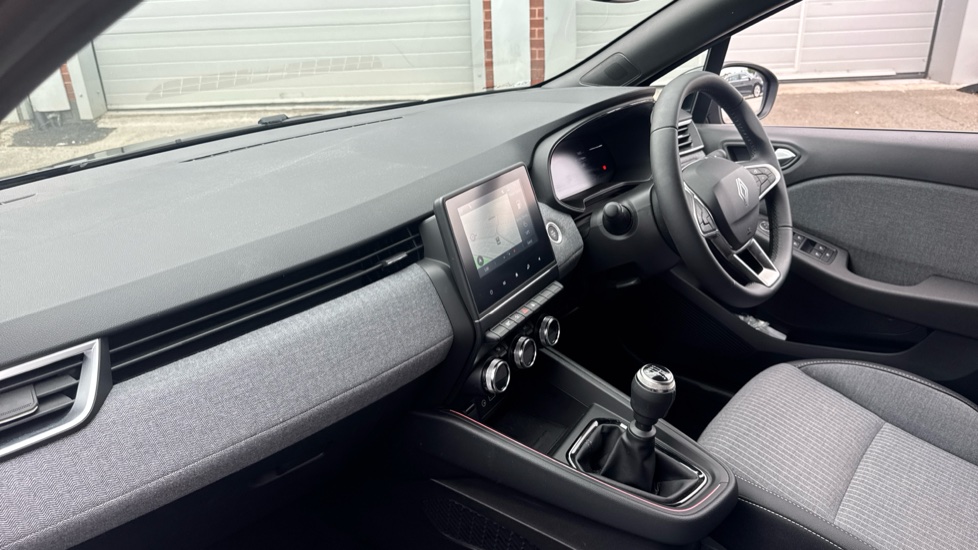 Renault Clio 1.0 TCe 90 Techno 5dr Petrol Hatchback - Image 9