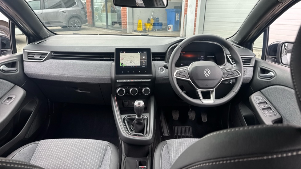 Renault Clio 1.0 TCe 90 Techno 5dr Petrol Hatchback - Image 10