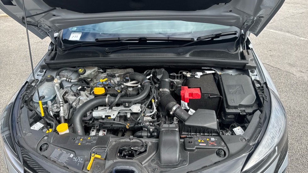 Renault Clio 1.0 TCe 90 Techno 5dr Petrol Hatchback - Image 8
