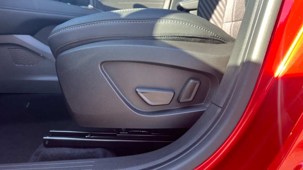 Renault Symbioz 1.8 E-Tech FHEV 160 Techno Esprit Alpine 5dr Auto Hybrid Estate - Image 30