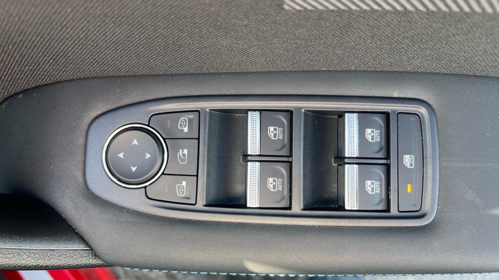 Renault Symbioz 1.8 E-Tech FHEV 160 Techno Esprit Alpine 5dr Auto Hybrid Estate - Image 33