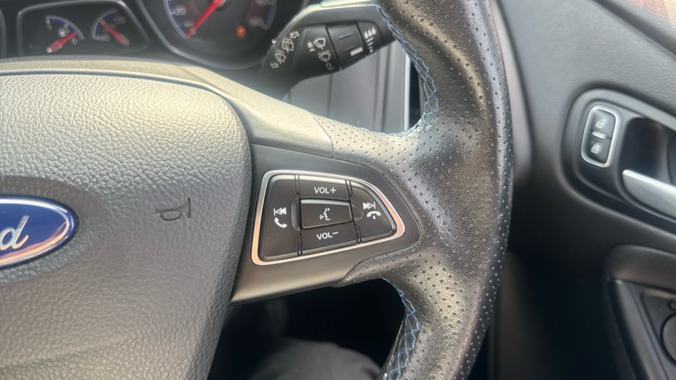 Ford Focus RS 2.3 EcoBoost 5dr Petrol Hatchback - Image 25