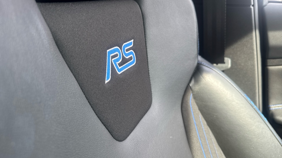 Ford Focus RS 2.3 EcoBoost 5dr Petrol Hatchback - Image 41