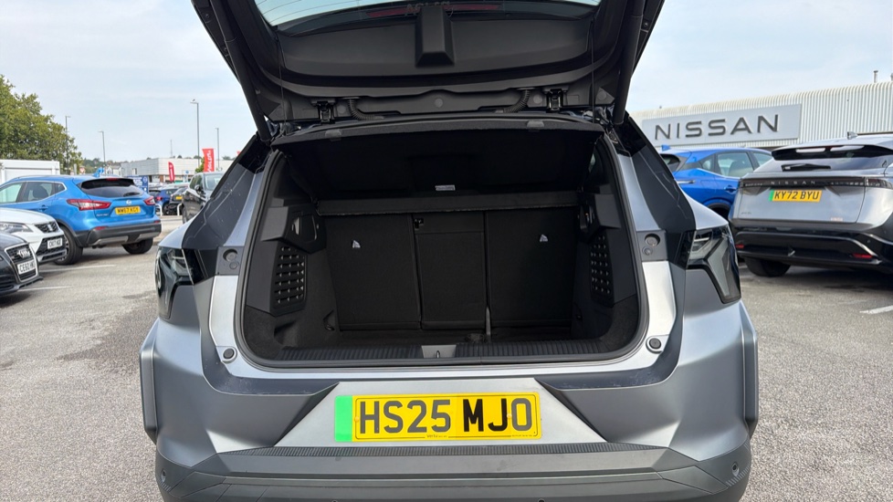 Renault Scenic E-Tech 160kW Iconic Esprit Alpine 87kWh Long Range 5dr AT Electric Estate - Image 4
