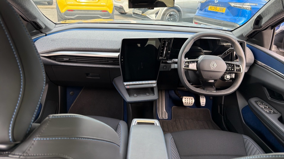 Renault Scenic E-Tech 160kW Iconic Esprit Alpine 87kWh Long Range 5dr AT Electric Estate - Image 10