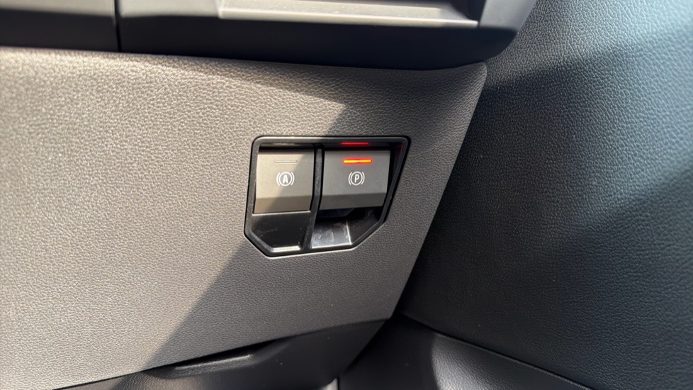 Renault Scenic E-Tech 160kW Iconic Esprit Alpine 87kWh Long Range 5dr AT Electric Estate - Image 36