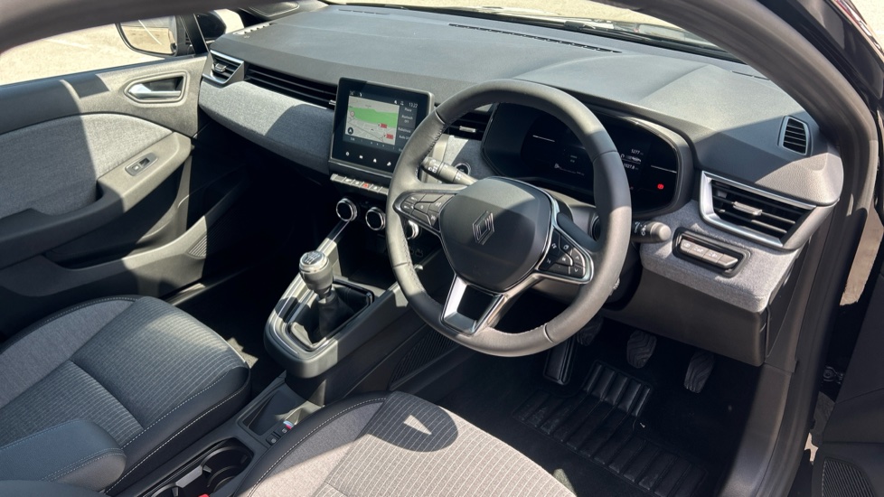 Renault Clio 1.0 TCe 90 Techno 5dr Petrol Hatchback - Image 11