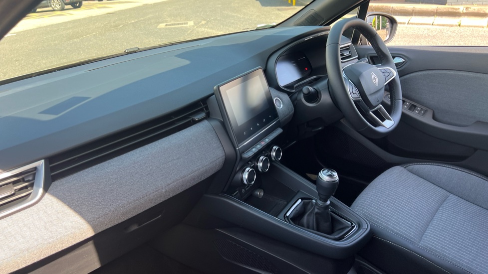 Renault Clio 1.0 TCe 90 Techno 5dr Petrol Hatchback - Image 9