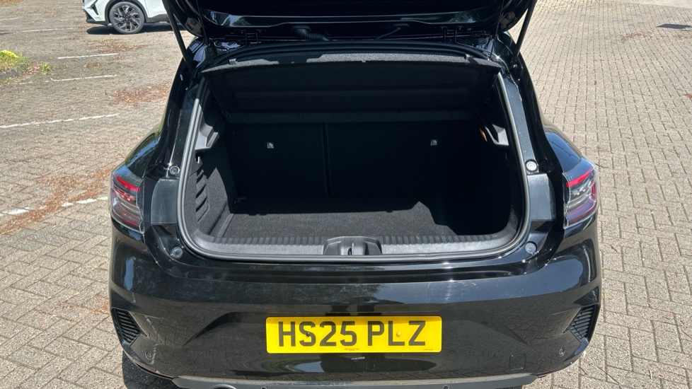 Renault Clio 1.0 TCe 90 Techno 5dr Petrol Hatchback - Image 4