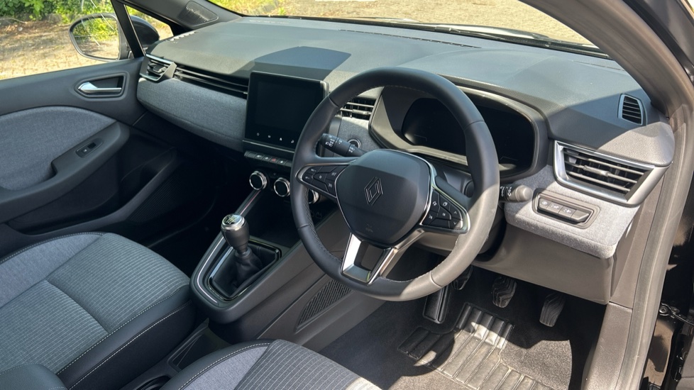 Renault Clio 1.0 TCe 90 Techno 5dr Petrol Hatchback - Image 11