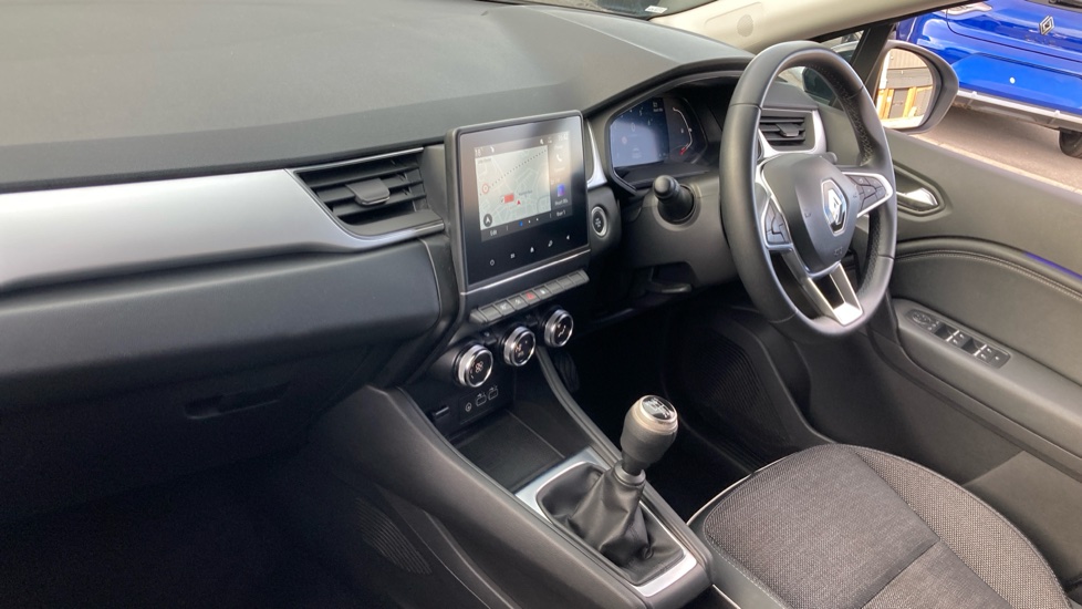 Renault Captur 1.0 TCE 90 Techno 5dr Petrol Hatchback - Image 9