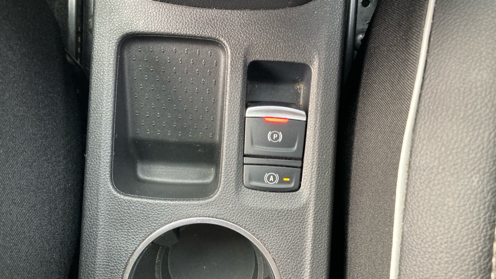 Renault Captur 1.0 TCE 90 Techno 5dr Petrol Hatchback - Image 29