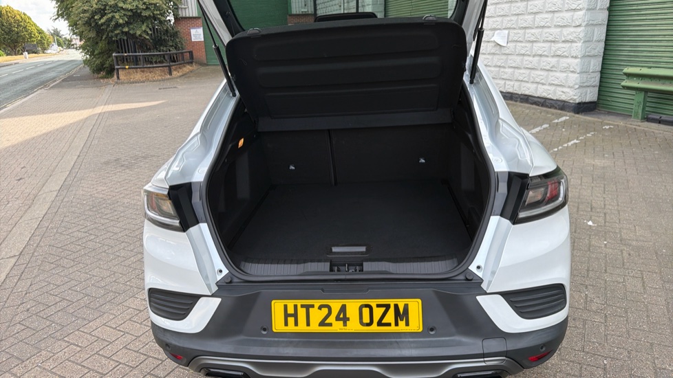 Renault Arkana 1.6 E-Tech FHEV 145 Esprit Alpine 5dr Auto Hybrid Estate - Image 4