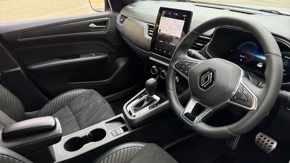 Renault Arkana 1.6 E-Tech FHEV 145 Esprit Alpine 5dr Auto Hybrid Estate - Image 11