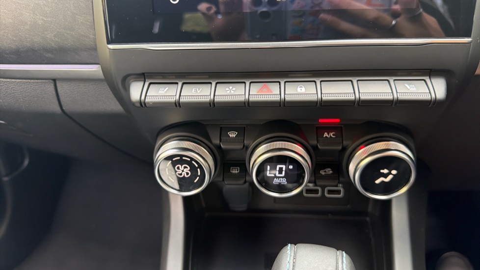 Renault Arkana 1.6 E-Tech FHEV 145 Esprit Alpine 5dr Auto Hybrid Estate - Image 25