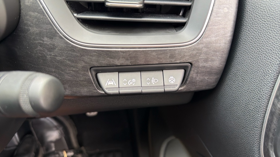 Renault Arkana 1.6 E-Tech FHEV 145 Esprit Alpine 5dr Auto Hybrid Estate - Image 28
