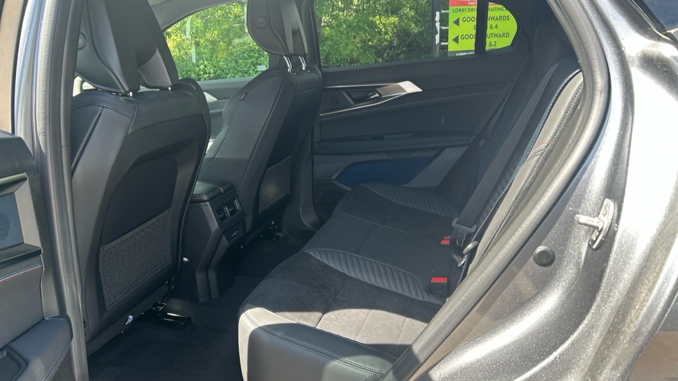 Renault Rafale E-Tech FHEV Techno Esprit Alpine 5dr Auto 4C Hybrid Estate - Image 16