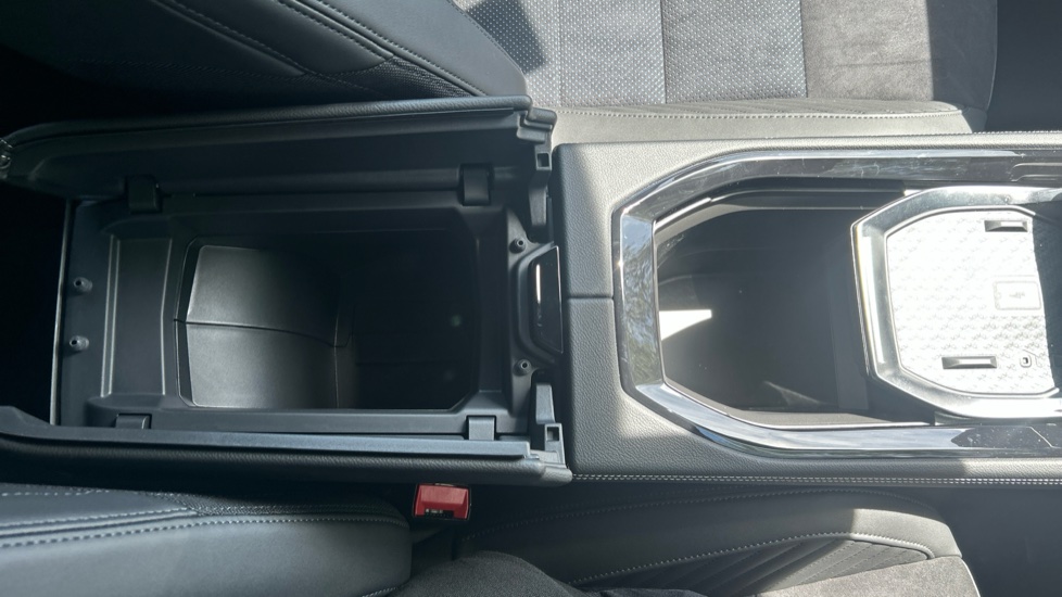 Renault Rafale E-Tech FHEV Techno Esprit Alpine 5dr Auto 4C Hybrid Estate - Image 34