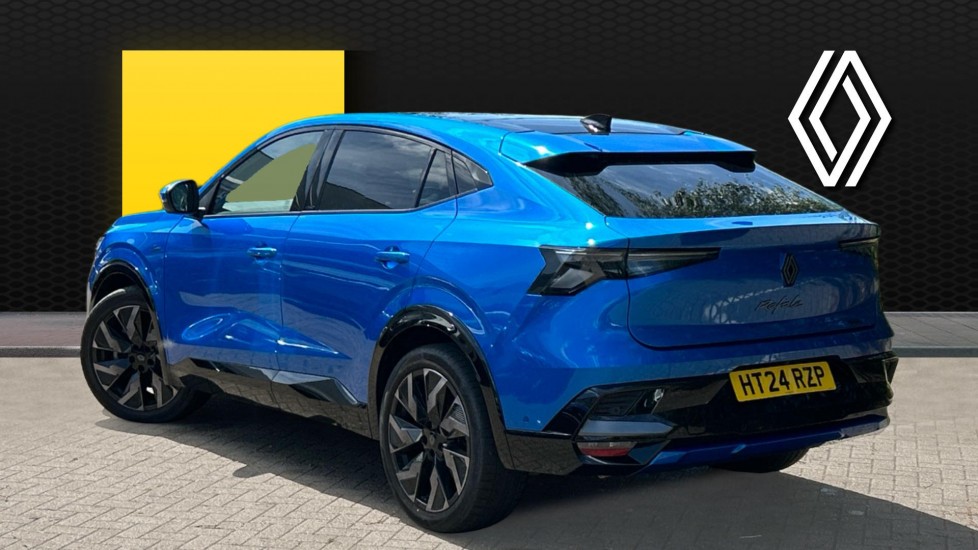 Renault Rafale E-Tech FHEV Iconic Esprit Alpine 5dr Auto 4C Hybrid Estate - Image 2
