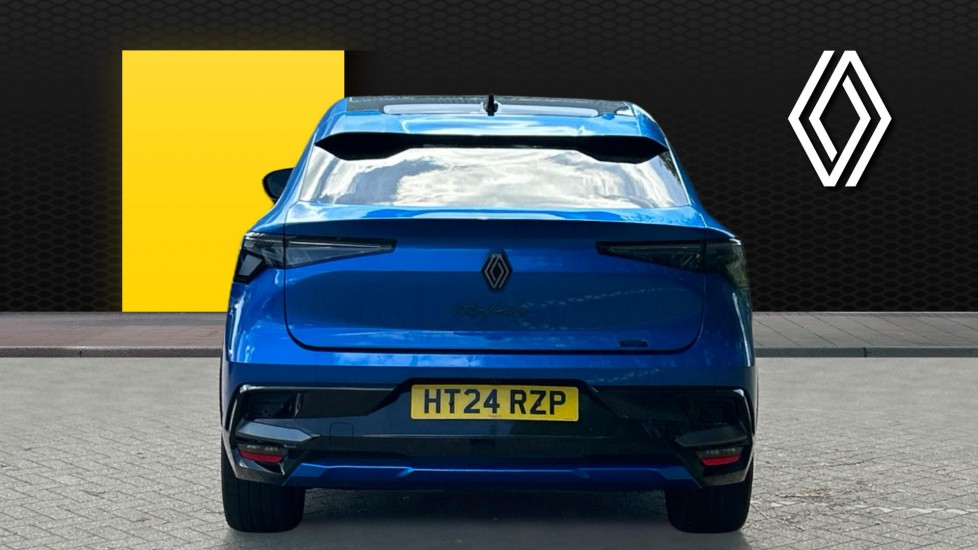 Renault Rafale E-Tech FHEV Iconic Esprit Alpine 5dr Auto 4C Hybrid Estate - Image 6