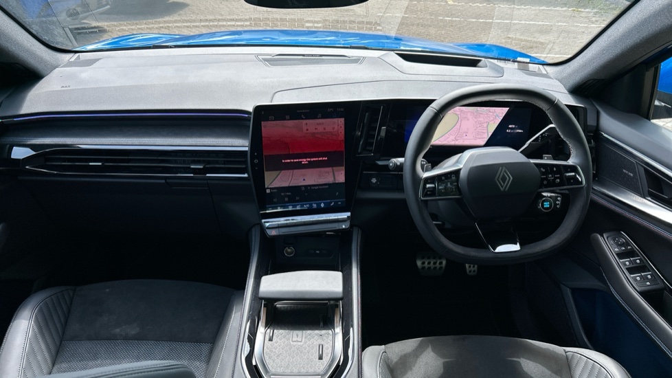 Renault Rafale E-Tech FHEV Iconic Esprit Alpine 5dr Auto 4C Hybrid Estate - Image 10