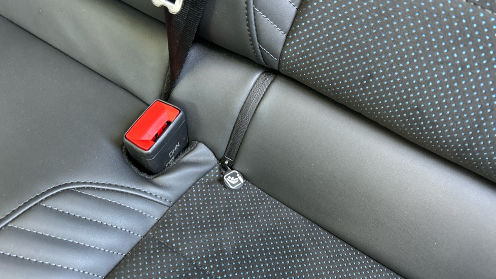 Renault Rafale E-Tech FHEV Iconic Esprit Alpine 5dr Auto 4C Hybrid Estate - Image 17