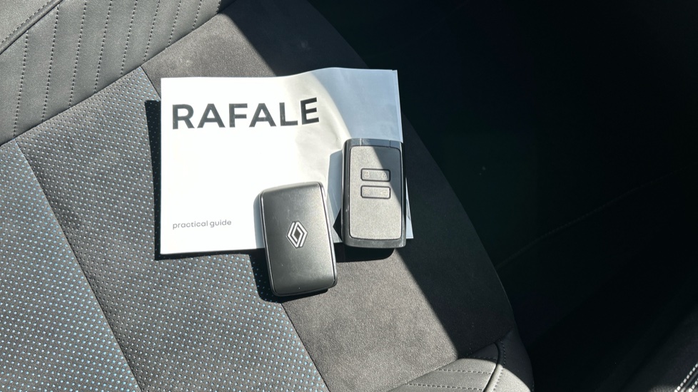Renault Rafale E-Tech FHEV Iconic Esprit Alpine 5dr Auto 4C Hybrid Estate - Image 19