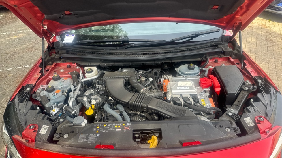 Renault Rafale E-Tech FHEV Techno Esprit Alpine 5dr Auto 4C Hybrid Estate - Image 8