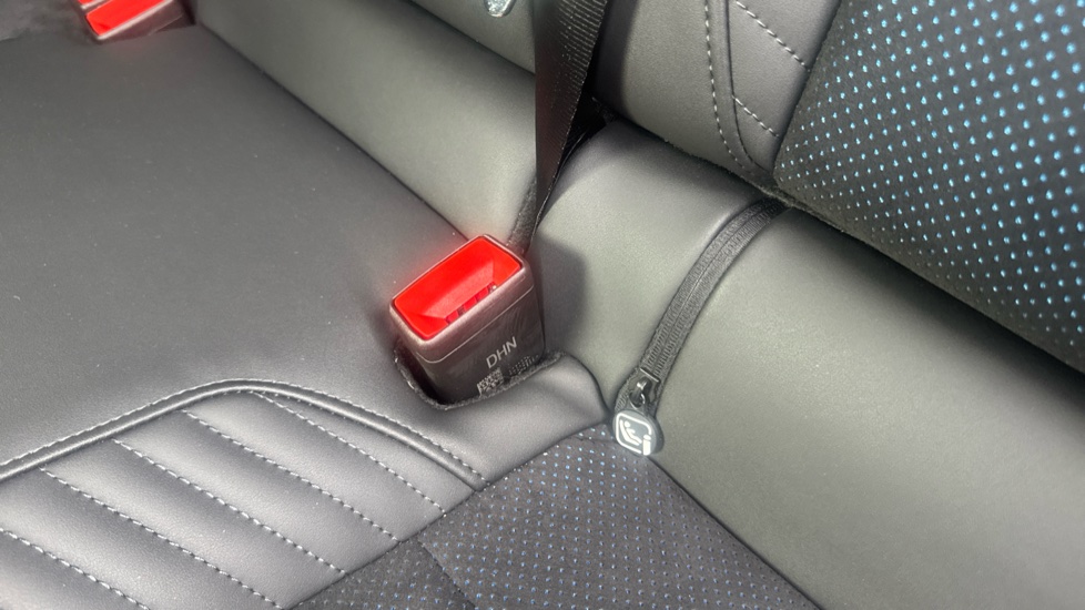 Renault Rafale E-Tech FHEV Techno Esprit Alpine 5dr Auto 4C Hybrid Estate - Image 17