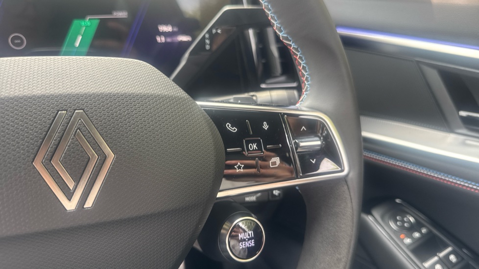 Renault Rafale E-Tech FHEV Techno Esprit Alpine 5dr Auto 4C Hybrid Estate - Image 22