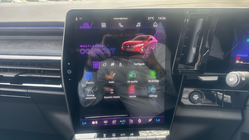 Renault Rafale E-Tech FHEV Techno Esprit Alpine 5dr Auto 4C Hybrid Estate - Image 32