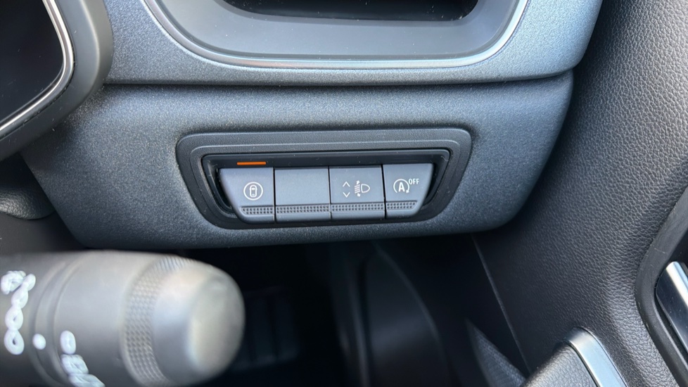 Renault Captur 1.2 TCE 115 Techno 5dr Petrol Hatchback - Image 26