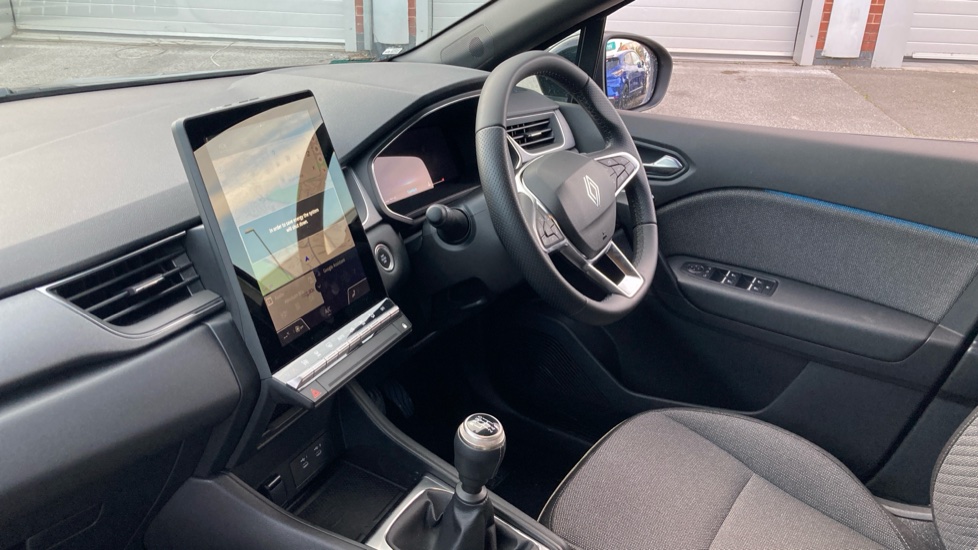Renault Captur 1.2 TCE 115 Techno 5dr Petrol Hatchback - Image 9