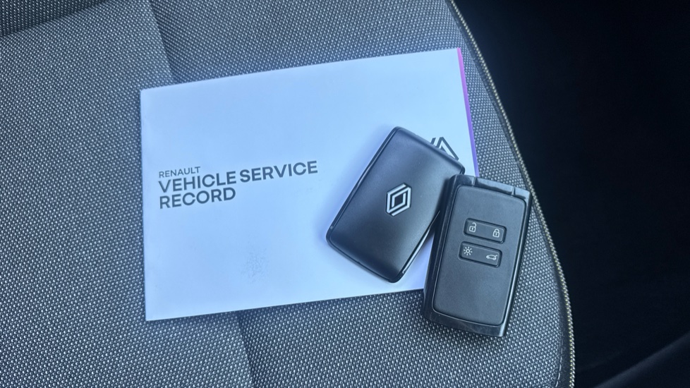 Renault Symbioz 1.8 E-Tech FHEV 160 Techno 5dr Auto Hybrid Estate - Image 19
