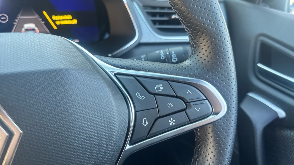 Renault Symbioz 1.8 E-Tech FHEV 160 Techno 5dr Auto Hybrid Estate - Image 22