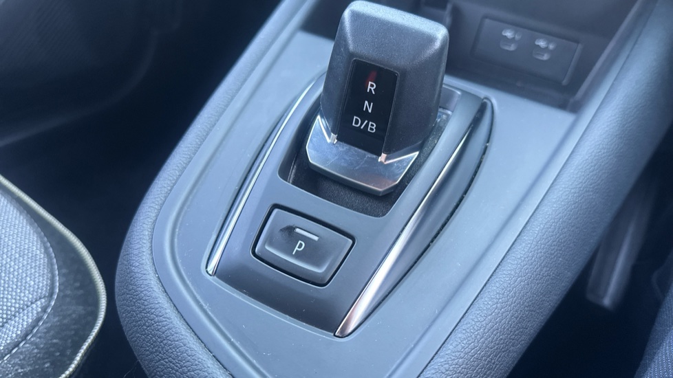 Renault Symbioz 1.8 E-Tech FHEV 160 Techno 5dr Auto Hybrid Estate - Image 35