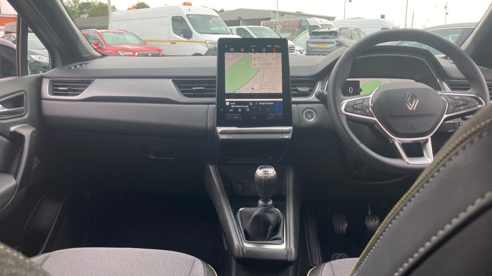 Renault Captur 1.2 TCE 115 Techno 5dr Petrol Hatchback - Image 10