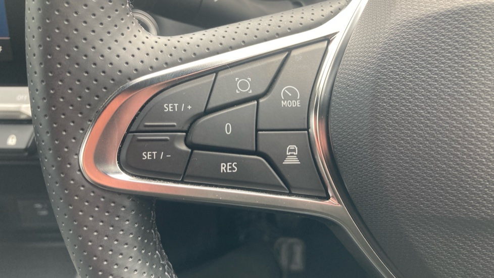 Renault Captur 1.2 TCE 115 Techno 5dr Petrol Hatchback - Image 21