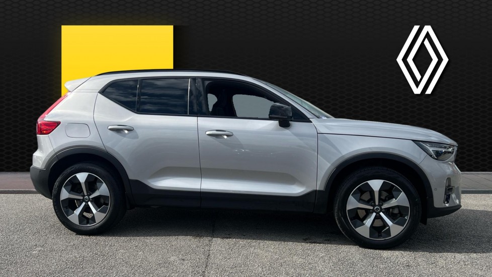 Volvo XC40 2.0 B4P Ultimate Dark 5dr Auto Petrol Estate - Image 5