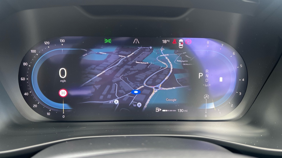 Volvo XC40 2.0 B4P Ultimate Dark 5dr Auto Petrol Estate - Image 18