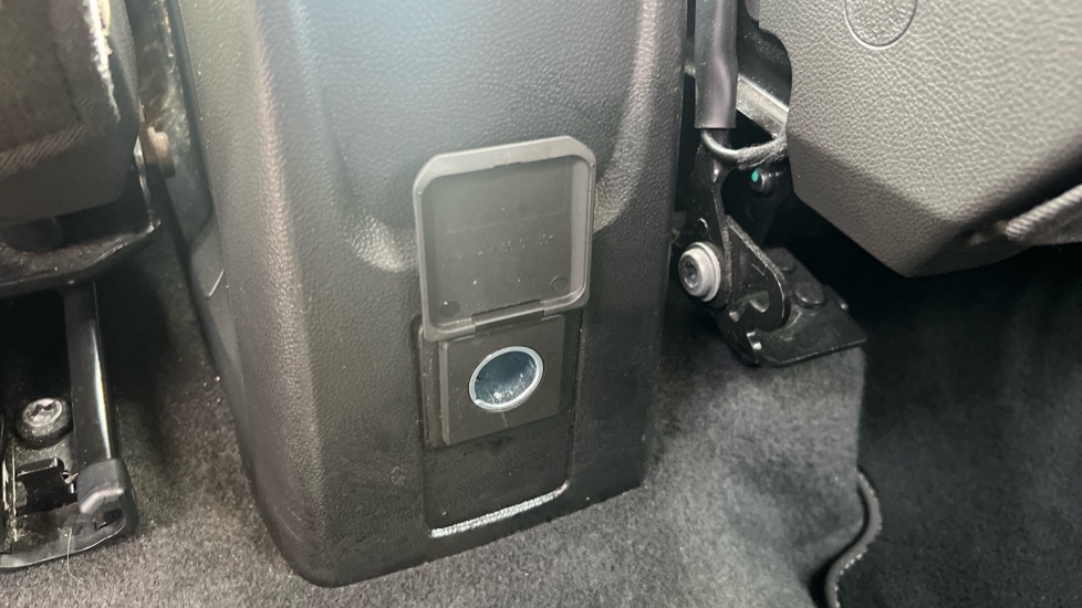 Vauxhall Mokka X 1.6i Active 5dr Petrol Hatchback - Image 26