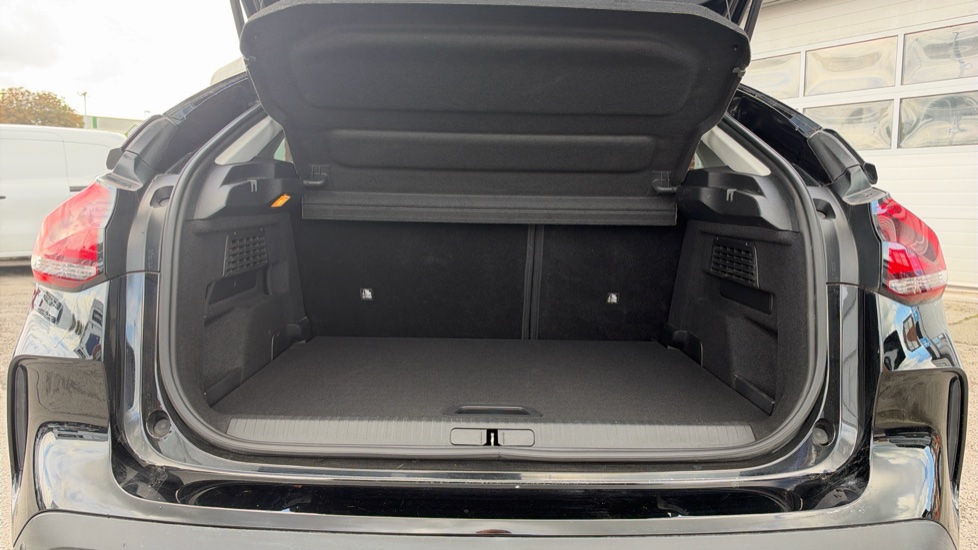 Citroen C4 1.2 PureTech [130] Shine 5dr Petrol Hatchback - Image 4