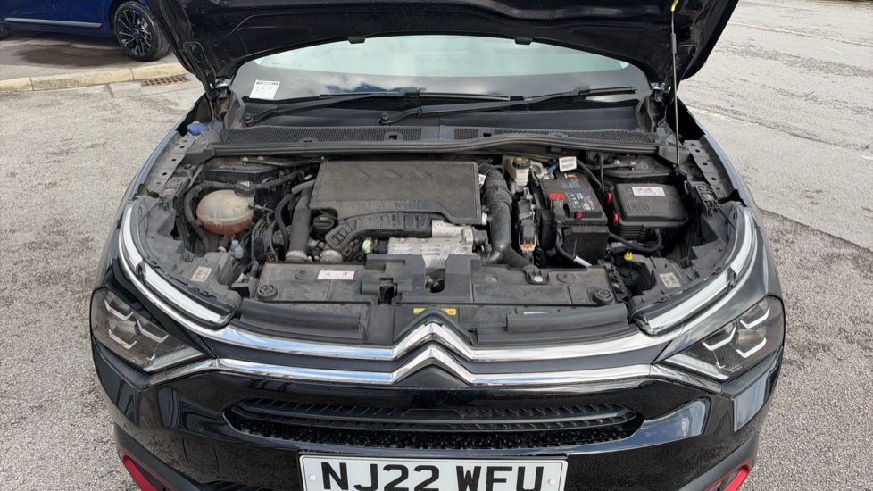 Citroen C4 1.2 PureTech [130] Shine 5dr Petrol Hatchback - Image 8