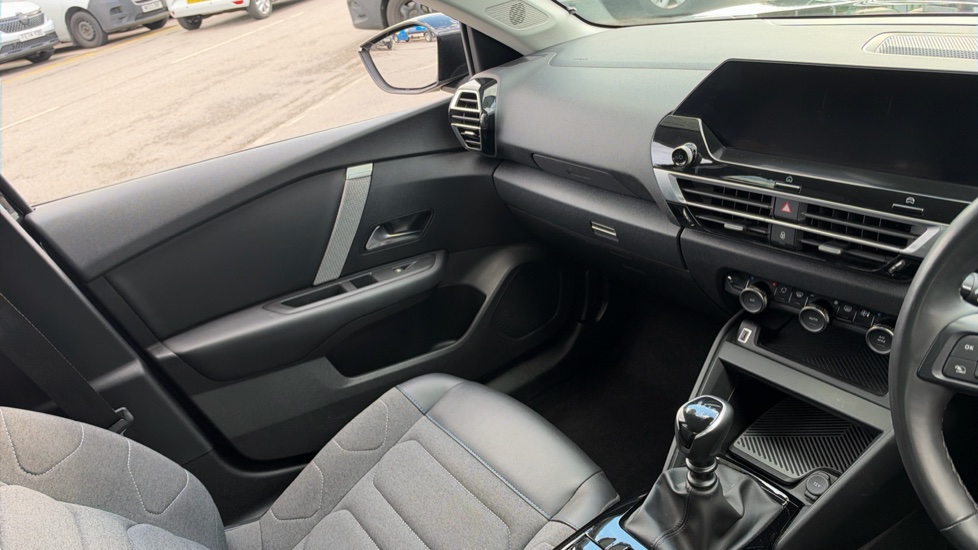 Citroen C4 1.2 PureTech [130] Shine 5dr Petrol Hatchback - Image 14