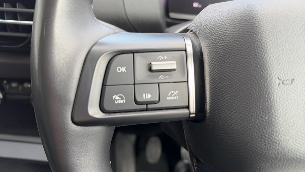 Citroen C4 1.2 PureTech [130] Shine 5dr Petrol Hatchback - Image 34