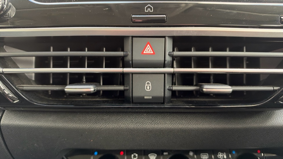 Citroen C4 1.2 PureTech [130] Shine 5dr Petrol Hatchback - Image 37