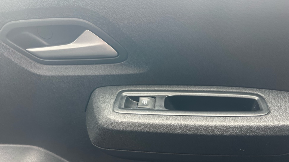 Dacia Sandero 1.0 Tce Expression 5dr Bi Fuel Hatchback - Image 27
