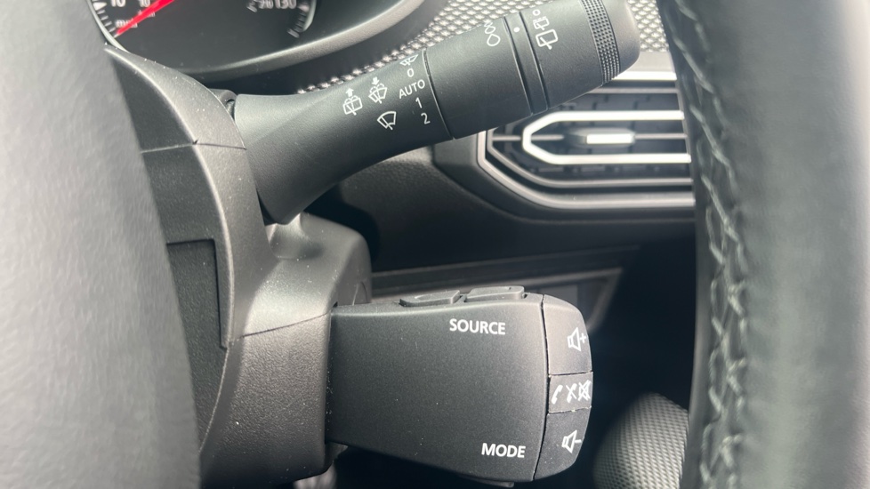 Dacia Sandero 1.0 Tce Expression 5dr Bi Fuel Hatchback - Image 32